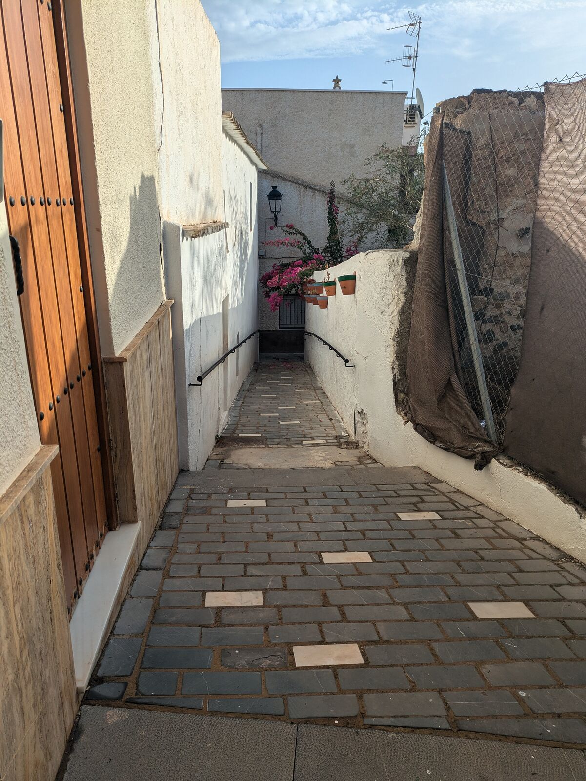 Callejón Plaza Simón Fuentes