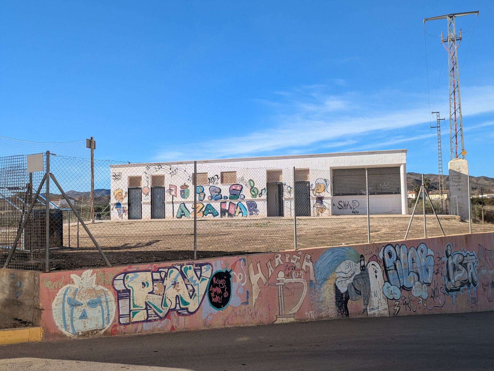 Guardería: Escuela Infantil La Pernera y Sala de Ensayos